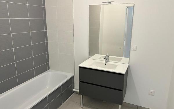 Appartement à louer    3 pièces • 60,67 m2 Bourg-en-Bresse