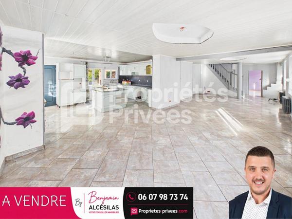 Maison Saint Michel 9 pièce(s) 243.86 m2