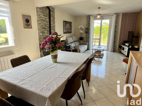 Maison traditionnelle 5 pièces de 102 m² à Romillé (35850)