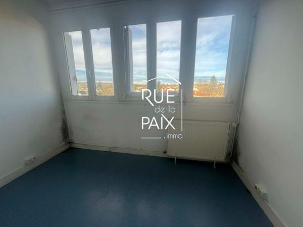 86530 NAINTRE À vendre Immeuble- Naintré (86530)