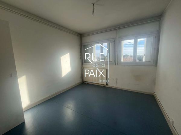 86530 NAINTRE À vendre Immeuble- Naintré (86530)