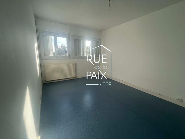 86530 NAINTRE À vendre Immeuble- Naintré (86530)