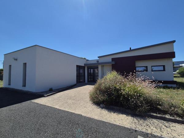 Zone d'activité de Montrichard - Local récent - accès PMR - parking