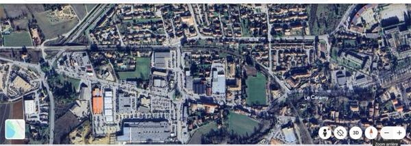 Terrain en zone commerciale