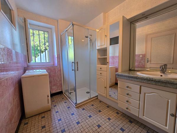 5 chambres, jardin, garage. , Cosse le vivien 5 chambres, jardin, garage. , Cosse le vivien