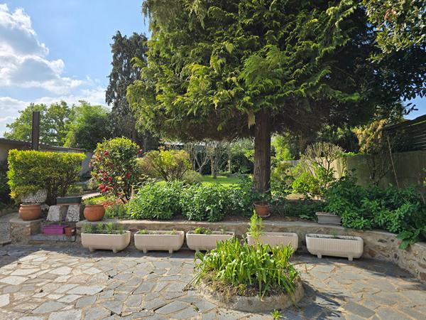 5 chambres, jardin, garage. , Cosse le vivien 5 chambres, jardin, garage. , Cosse le vivien