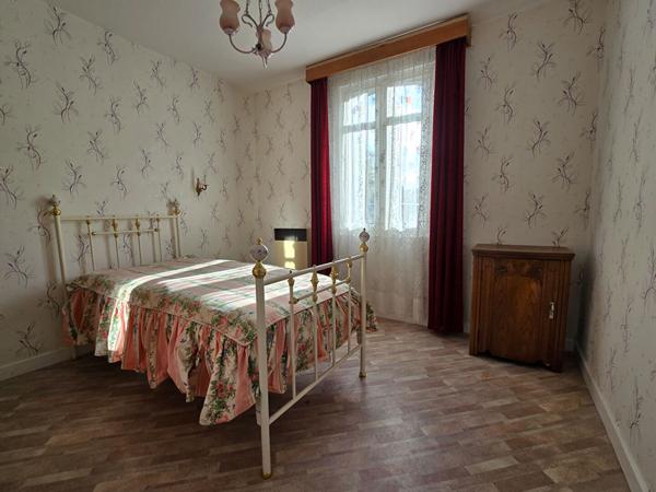 5 chambres, jardin, garage. , Cosse le vivien 5 chambres, jardin, garage. , Cosse le vivien
