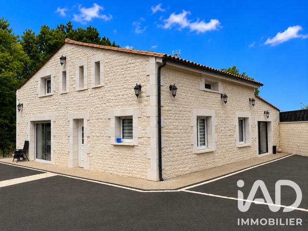Maison à vendre 7 pièces 136 m² Saint-Yrieix-sur-Charente