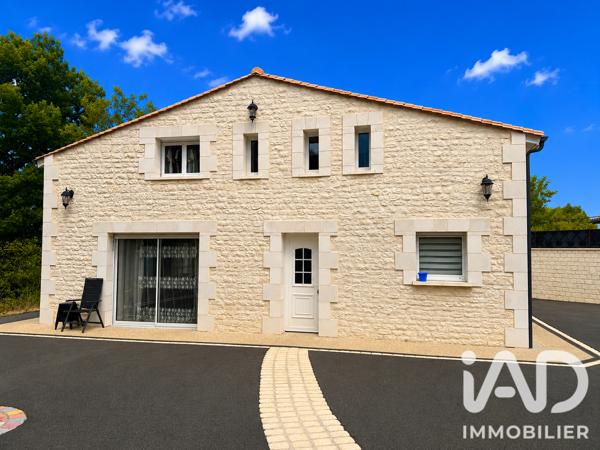 Maison à vendre 7 pièces 136 m² Saint-Yrieix-sur-Charente