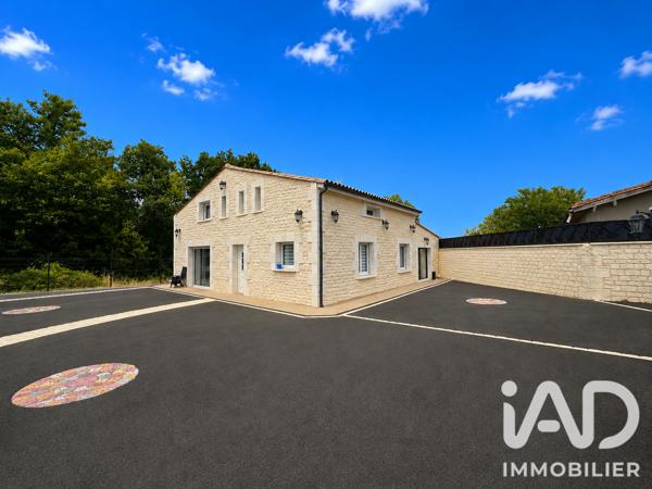Maison à vendre 7 pièces 136 m² Saint-Yrieix-sur-Charente