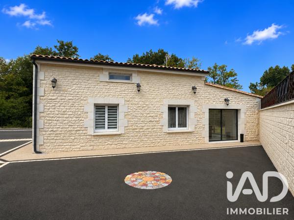 Maison à vendre 7 pièces 136 m² Saint-Yrieix-sur-Charente