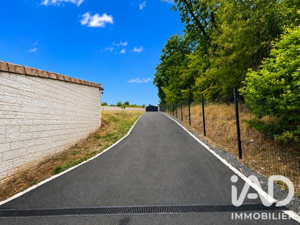Maison à vendre 7 pièces 136 m² Saint-Yrieix-sur-Charente