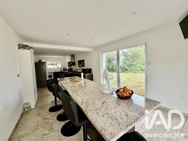 Maison à vendre 7 pièces 136 m² Saint-Yrieix-sur-Charente