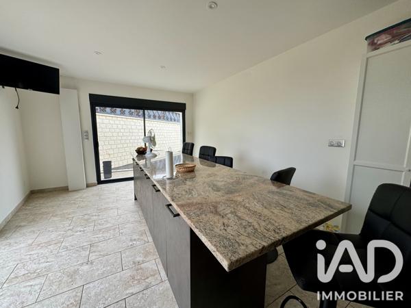 Maison à vendre 7 pièces 136 m² Saint-Yrieix-sur-Charente