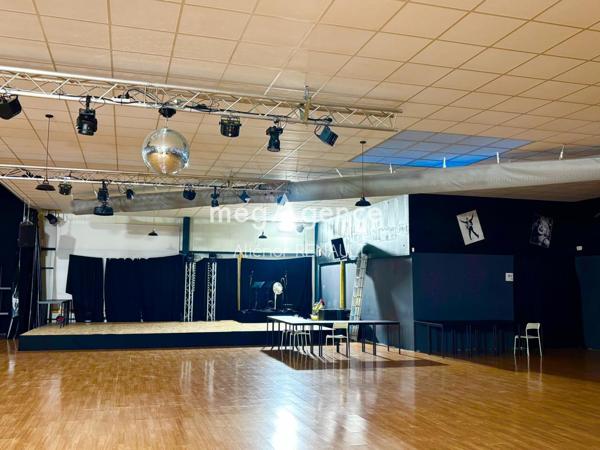 Local Commercial à BOULAZAC ISLE MANOIRE, 24330 - 14 pièces 1500m²