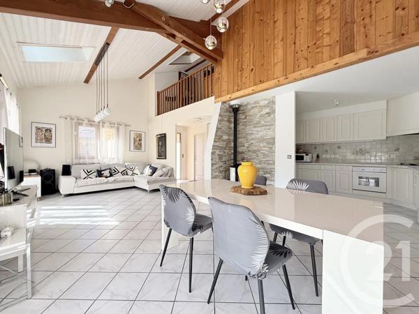 Maison à vendre  5 pièces - 111 m 2   ST PIERRE EN FAUCIGNY  - 74