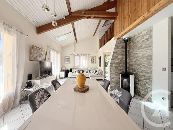 Maison à vendre  5 pièces - 111 m 2   ST PIERRE EN FAUCIGNY  - 74
