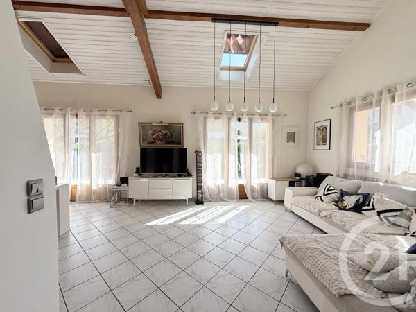 Maison à vendre  5 pièces - 111 m 2   ST PIERRE EN FAUCIGNY  - 74