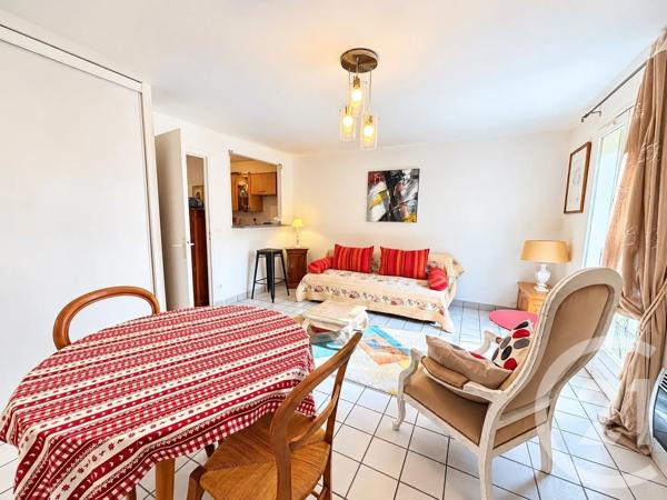 Appartement Studio à vendre  1 pièce - 30,16 m 2   FONTAINEBLEAU  - 77