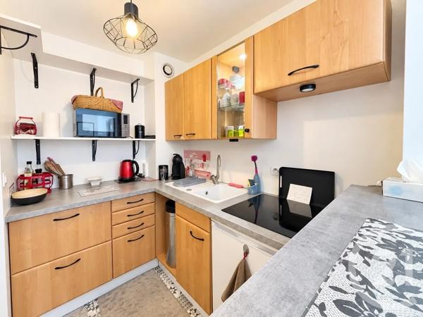 Appartement Studio à vendre  1 pièce - 30,16 m 2   FONTAINEBLEAU  - 77