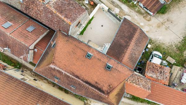 FLEUREY-SUR-OUCHE (21) - Maison en pierre 9 pièces