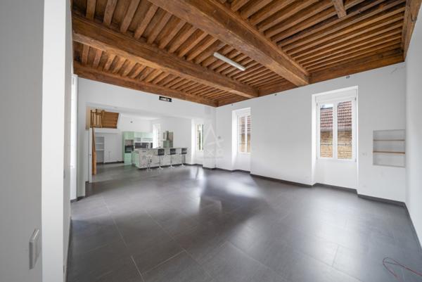 FLEUREY-SUR-OUCHE (21) - Maison en pierre 9 pièces