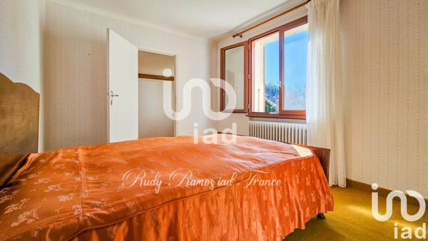 Maison 6 pièces de 139 m² à Vézins-de-Lévézou (12780)