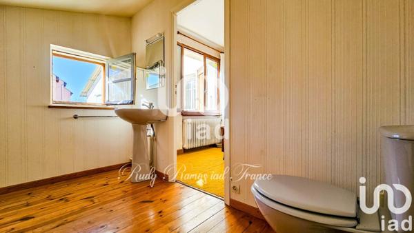 Maison 6 pièces de 139 m² à Vézins-de-Lévézou (12780)