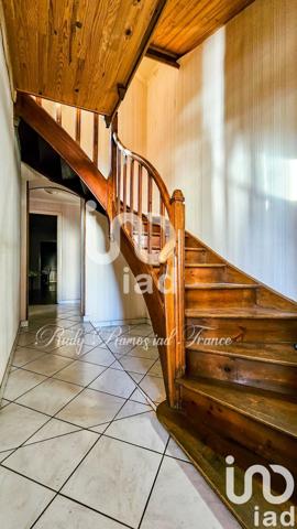 Maison 6 pièces de 139 m² à Vézins-de-Lévézou (12780)