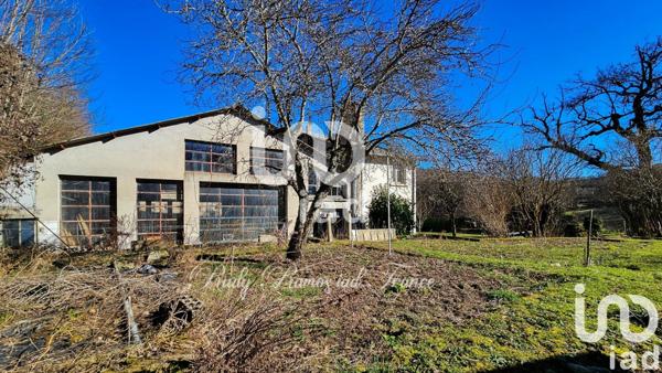 Maison 6 pièces de 139 m² à Vézins-de-Lévézou (12780)