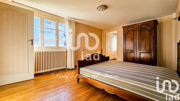 Maison 6 pièces de 139 m² à Vézins-de-Lévézou (12780)