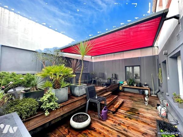 BEL APPARTEMENT T3 AVEC TERRASSE PRIVATIVE VUE PORT DE PLAISANCE