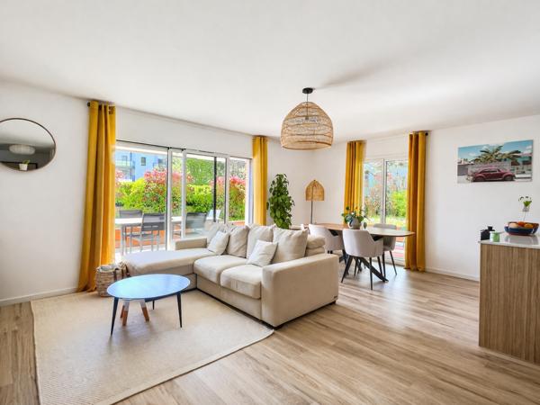 Divonne-les-Bains (01220) Appartement trois chambres avec jardin et piscine