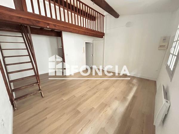 Location Studio 33 m² - 4 RUE DU CHAPEAU ROUGE Montpellier 34000