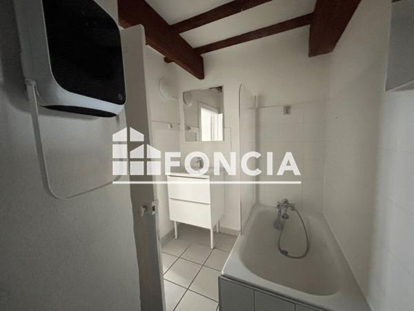 Location Studio 33 m² - 4 RUE DU CHAPEAU ROUGE Montpellier 34000