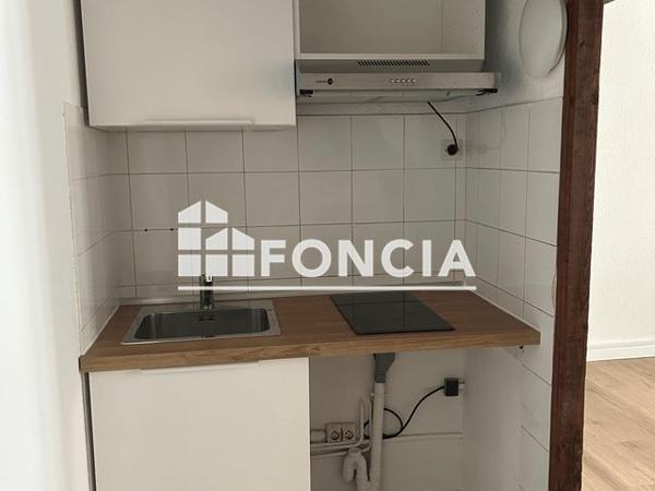 Location Studio 33 m² - 4 RUE DU CHAPEAU ROUGE Montpellier 34000