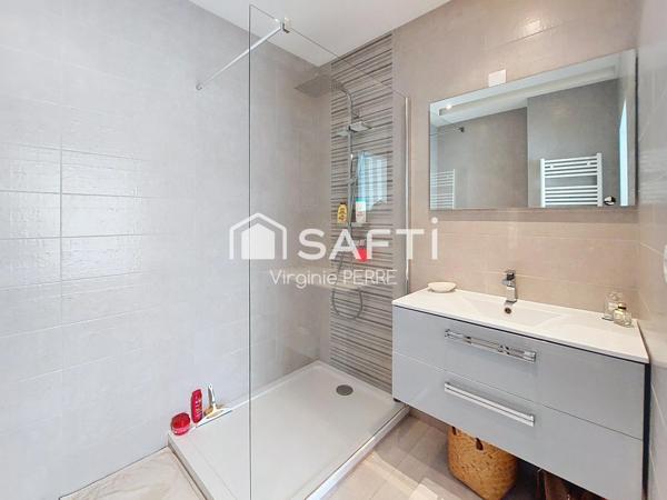 APPARTEMENT VUE MER - 3 PIÈCES ET ROOFTOP - 83m2 - ROYAN ( 17200)