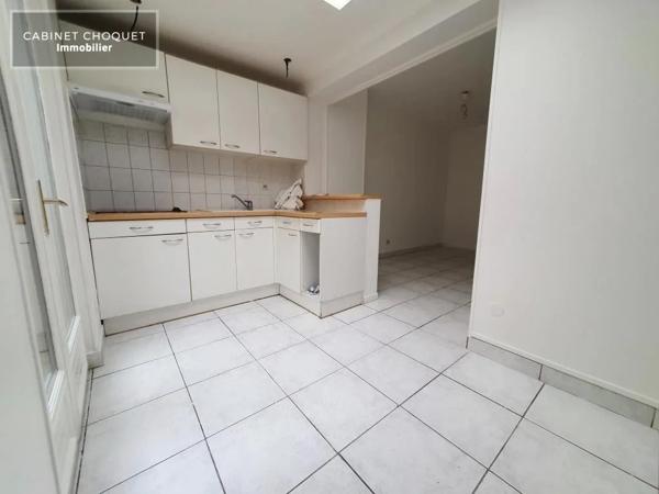 F2 A LOUER - PORT DE LILLE - 30.5 m 2 - 603 € charges comprises par mois