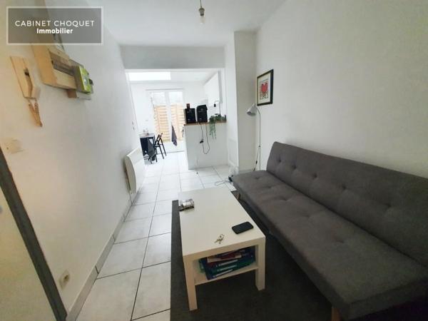 F2 A LOUER - PORT DE LILLE - 30.5 m 2 - 603 € charges comprises par mois