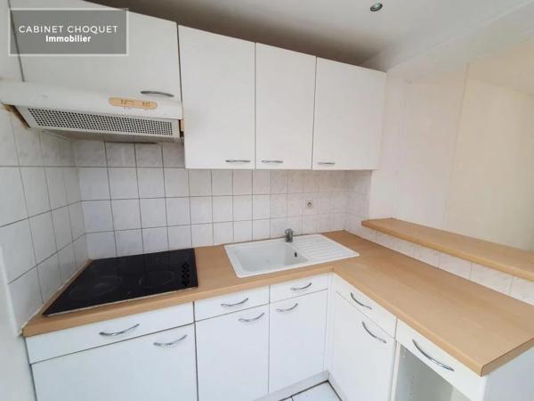 F2 A LOUER - PORT DE LILLE - 30.5 m 2 - 603 € charges comprises par mois