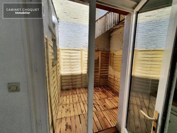 F2 A LOUER - PORT DE LILLE - 30.5 m 2 - 603 € charges comprises par mois