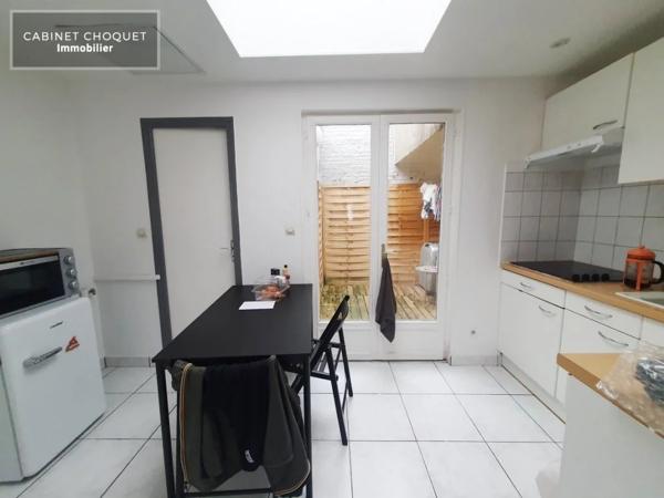 F2 A LOUER - PORT DE LILLE - 30.5 m 2 - 603 € charges comprises par mois