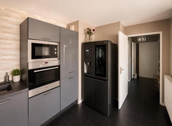 Appartement 3 pièces, proche métro et parking
