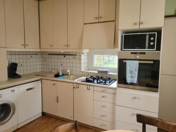 Jolie maison ancienne avec grand terrain et piscine