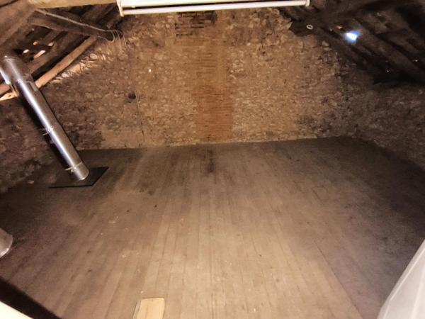 64 m2 plus combles aménageables, avec jardin