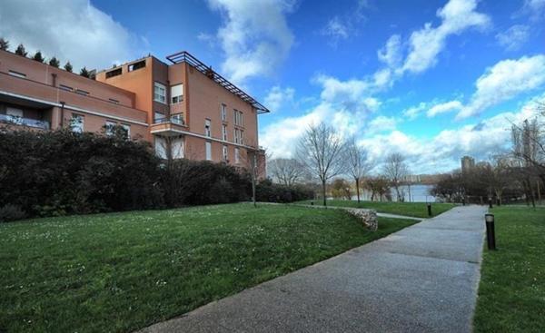 Créteil Pointe du Lac appartement F3 61.33 m2 Balcon