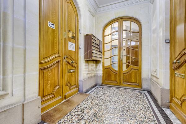 Appartement Paris 2 pièce(s) 37.01 m2