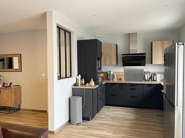 Maison de plain-pied - 2019 - 83 m² - 3 chambres - Jardin, piscine et garage