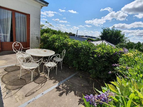 Maison  6 pièce(s) 210 m2 + Garage  sur terrain de 600 m2