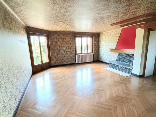 Maison  6 pièce(s) 210 m2 + Garage  sur terrain de 600 m2